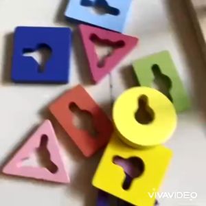 Đồ chơi thả cọc 4 trụ gỗ đế vuông zíc zắc đồ chơi thả cọc hình khối rèn luyện đôi tay trí tuệ cho bé