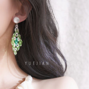 Exaggerated Crystal Ear Cuffs Glowing Mosquito Coil Design Fashionable Elegant Lady Vacation Style Alloy Geometric Earrings