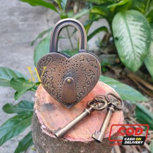 Gembok Kunci Kuningan Antik Motif Cinta Ukir 1 pcs