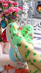 Crocs for women Joint fund of Animal Crossing Beach shoes comfortable and non slip sandals #210113