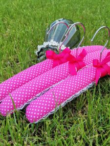 Childrens Clothing Hangers Silk Satin Sponge Fabric Hangers Clothes Pants Skirt Set Non-Slip Combination Hangers for Bedroom