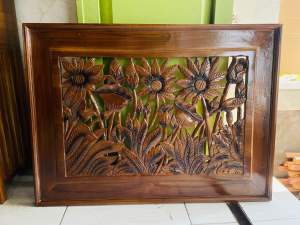 HIASAN DINDING UKIRAN BUNGA KAYU JATI NATURAL