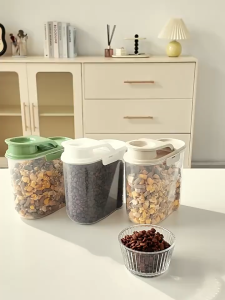 SKISOPGO 2L Pet Food Storage Bucket Airtight Moisture-Proof Dust-Proof Pet Feeder Storage Box Dog Food Container