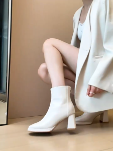 COD Chunky Shoes for Women French‑Style Off‑White Round Toe Block Heel Platform Leather Boots for Women New Slim‑Fit Martin Ankle Booties Stretch Back Zipper Fashion Footwear