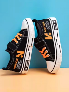 [🚚จัดส่งจากกรุงเทพฯ] รองเท้าลำลองสำหรับเด็กอายุ 4-13 ปีรองเท้าผ้าใบแฟชั่นใหม่สำหรับเด็กผู้ชายและเด็กหญิง