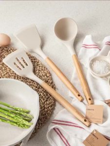 3PCS White Black Pink Silicone Kitchenware Cooking Utensils Set Wooden Handle Non-Stick Spatula