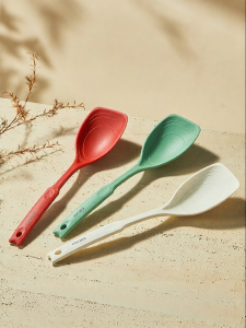 CAROTE | Non-Stick Kitchen Silicone Spatula Food-Grade Heat-Resistant