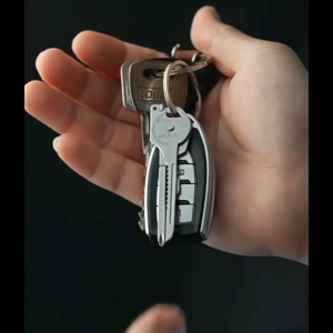 Multifunctional Keychain Tool 8 in 1 Mini portable Tool Can Be Used To open Bottle CapsTighten screwsAngle Measurement