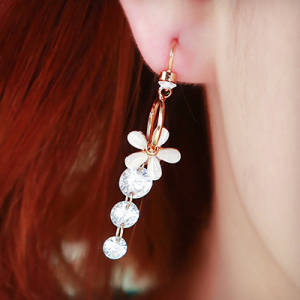 K-style Graceful Online Influencer Wedding Earrings Long Super Fairy Exaggerated White Crystal Rhinestone Earrings Female New Arrival Trendy Earrings