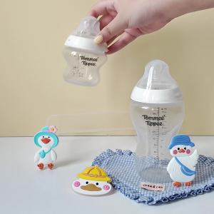 Bình sữa ty siêu mềm tự nhiên Tommee Tippee Natural Start 150ml núm ty đi kèm 0-3 tháng