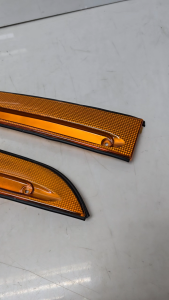 Isuzu NPR66 NKR NHR NPR Hicom 2.8 4.3 MTB Headlamp Top Reflector Garnish Moulding Atas Lori 1 Ton 3 Ton (Amber/White)