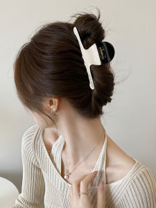 คลิปหนีบผมลายตัวอักษรสไตล์เกาหลีหรูหราสำหรับผู้หญิง คลิปหนีบผมสไตล์สัตว์ฉลาม คลิปหนีบผมแบบอเนกประสงค์ แฟชั่น 2025 ใหม่