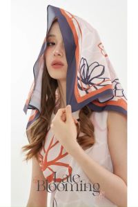 Pimnatta Scarf Late Blooming ผ้าพันคอ ผ้าพันคอสุดเก๋จาก Element คอลเลกชันนี้