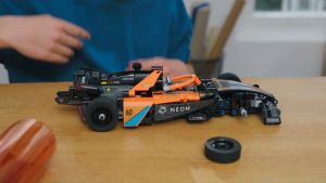 LEGO Technic 42169 NEOM McLaren Formula E Race Car (452 Pieces) สำหรับเด็กอายุ 9 ปีขึ้นไป Brick Toy ตัวต่อ เลโก้ ของเล่น ของขวัญ เสริมพัฒนาการ