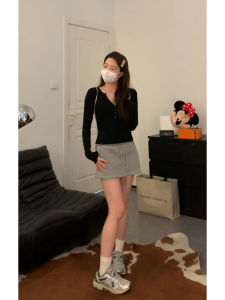 Viiwen Retro Long Sleeve Button T-Shirt Slim Fit American Design Base Shirt Top for Women V-Neck Regular Length Cotton Blend