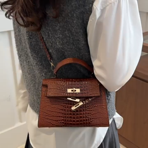 MOUSSON กระเป๋าถือไล่ระดับคุณภาพสูงสำหรับผู้หญิงการออกแบบเฉพาะกลุ่มกระเป๋าสะพายข้างลำลองแบบใหม่สำหรับฤดูใบไม้ร่วงและฤดูหนาว