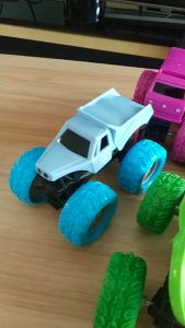Mainan Mobil Mobilan (Dapat 2pcs) Monster Car Bayi Anak Murah