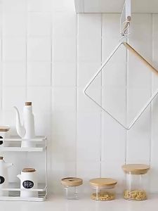 Hole-Free Towel Rack