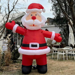 BEAUTY IN THE LIGHT | Inflatable Climbing Santa Christmas Decor