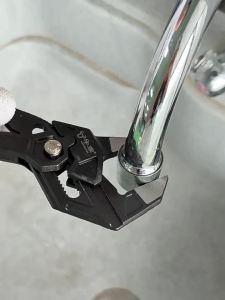 2Pcs/Set 7/10 Inch Multifunctional Adjustable Water Pump Pliers Quick Lock Pipe Wrench Opening Spanner Motorcycle Repair Tools