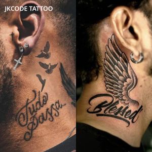 ลายสักสมุนไพร 2 แบบ - นกบิน - ลายปีก - พรหมจารี - สักตัวอักษร - สไตล์กราฟฟิตี้แนวสตรีทสำหรับมือ นิ้ว สไตล์เท่ๆ สำหรับผู้ชาย สักมือ คอ ศีรษะ ติดทนนาน กันน้ำได้ 15 วัน