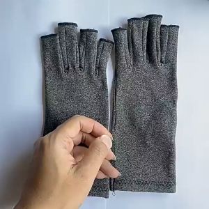 Compression Therapy Glove Fingerless design with open finger and thumb provides wrist support and joint pressure relief