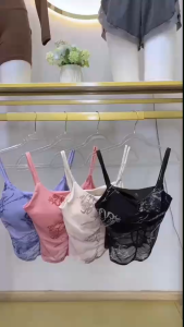 ArayaLady เสื้อบราโยคะ สายเดี่ยวฟิตเนส มีฟองน้ำ เสื้อสายเดี่ยวออกกำลังกายลายดอก แฟชั่นกีฬา AB-JYMB062