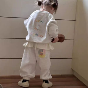 ชุดเด็กผู้หญิงลายการ์ตูนสองชิ้นสไตล์เกาหลีสำหรับฤดูใบไม้ร่วงปี 2025 ชุดเด็กผู้หญิงสองชิ้นจากจีนแผ่นดินใหญ่