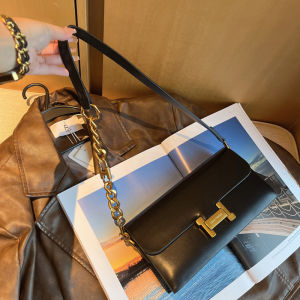 Elegant Womens Baguette Bag Underarm Bag Fashion Trend Lock Buckle Closure PU Leather Single Shoulder Crossbody Handbag