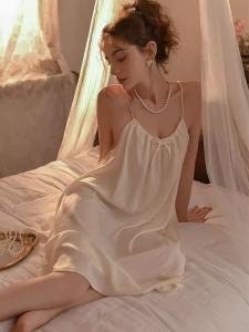 Victor ฤดูใบไม้ผลิ ฤดูร้อน ผ้าไหม Nightgown 24 เซ็กซี่ Pure Desire เปลือย สายคล้อง สไตล์จีนปัก หลวม Sleep เดรส สําหรับผู้หญิง