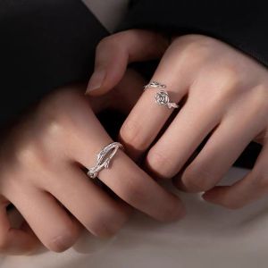 【♡Lovely girls house♡】Hollow Rose Flowers Thorns Size Adjustable Couple Rings for Men Women Simple Geometric Silver Wedding Ring Jewelry Gifts