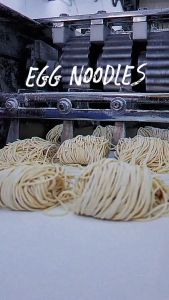 บะหมี่ไข่ไล้กี่เส้นเล็ก(ห่อใหญ่ 1 กิโล(มี 20 ก้อน)) ปลอดภัยไม่มีสารกันบูด