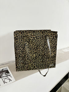 Large Capacity Non-Woven Fashion Leopard Print Durable Cotton Quilt Travel Storage Bag Single Shoulder Eco-Friendly Shopping Bag with Zipper