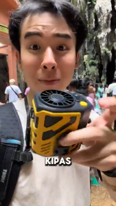 Mini Portable Neck & Waist Fan | Kipas Leher Pinggang USB Rechargeable boleh digunakan sebagai bank kuasa fungsi pencahayaan terbina dalam Portable Power Adjustable Hanging Fan untuk Outdoor Hiking Running Camping Green