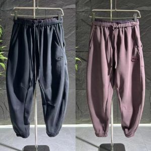 กางเกงลำลองทรงหลวมเอวกลางผ้ากำมะหยี่ผสมไนลอนฤดูใบไม้ร่วง/ฤดูหนาว กางเกงขายาวทรงหลวมสไตล์ฮาเร็มบุขนแกะหนาสำหรับผู้ชาย