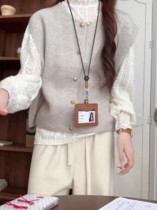 ชุดเสื้อถักคอสูงครึ่งตัวสไตล์เกาหลีแฟชั่นฤดูใบไม้ผลิ 2025 สำหรับผู้หญิง พร้อมกระดุมทองเล็ก สไตล์ย้อนยุค เสื้อคลุมกันหนาวแบบสวมหัว