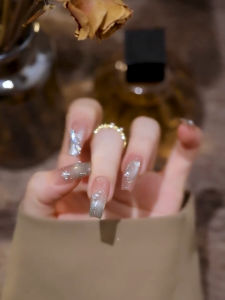 FUYU-NAIL Handmade Gel Nail Art Crystalline Starlight Gradient Flash White Enhancing Cat Eye Design Wearable False Nails