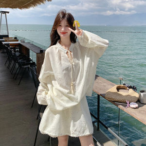 Fashionable Lace Embroidery Womens Summer Top Bottoms Set Sun Protection Two-Piece Suit Short Pants V-Neck Long Sleeve Button