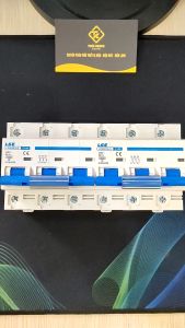 Aptomat Đảo Chiều Dạng Aptomat 3 Pha 80A - 100A LSE - Cầu Dao Đảo Tự Động