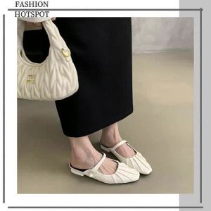 พร้อมส่งจากโกดังสินค้าในไทย รองเท้าคัทชูแฟชั่นงานยางคุณภาพดี รุ่นนี้ดีเทลเปิดส้น ทรงสวย ใส่ได้ทุกโอกาส มีให้เลือกหลายสี กดด่วนเลย