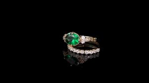 Gold ring pawnable 18k Emerald birthstone full diamond zircon ring for women