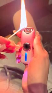 Bật lửa điện con quay 18 hình phát sáng độc đáo - Tặng kèm cáp sạc và hộp đựng sang trọng