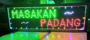 Lampu tulisan MASAKAN PADANG