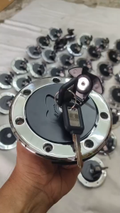 ฝาถังน้ำมัน KR-SERPICO-Victor-ZX 150cc. แบบชุบเงา พร้อมยางรองฝาถัง ดอกกุญแจคาวา2ดอก