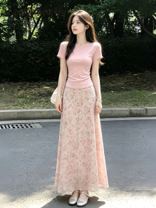 La Chapelle | Gentle Floral Half Skirt & Pink Short Sleeve T-Shirt Set Summer Light Weight