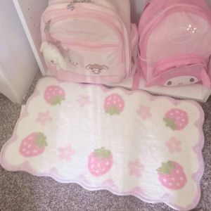 VIKAMA Ins Sweet Strawberry Carpet Bedroom Bedside Carpet Plush Skin-Friendly Carpet Living Room Carpet Home Decoration