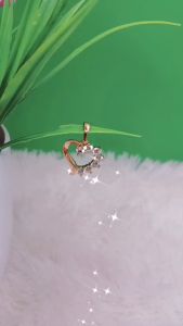 Liontin Love ZR 03 Alloy Lapis Mas 18K Permata Zirconia PP016G