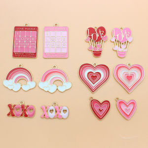 จี้โลหะผสมรูปหัวใจวันวาเลนไทน์สีแดง DIY อุปกรณ์สร้อยคอ จี้กุญแจ จี้ติดกระเป๋า เครื่องประดับแฟชั่น เครื่องประดับ DIY