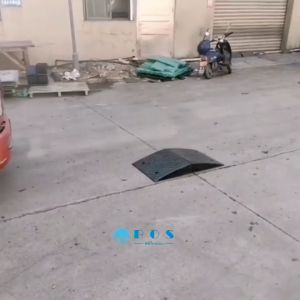[Local shipment] Portable Car Curb Ramps Lightweight Rubber Car Motorcycle Slope Ramp for Driveway Loading Dock Sidewalk