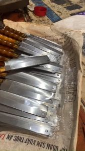 Bộ Dao Thép Trắng K Gỉ Cán Gỗ Muồng Đốt Trúc Cực Kỳ Sắc Bén Và Bền Đẹp Chính Xác Tỉ Mỹ Đến Từng Chi Tiết Nhỏ.